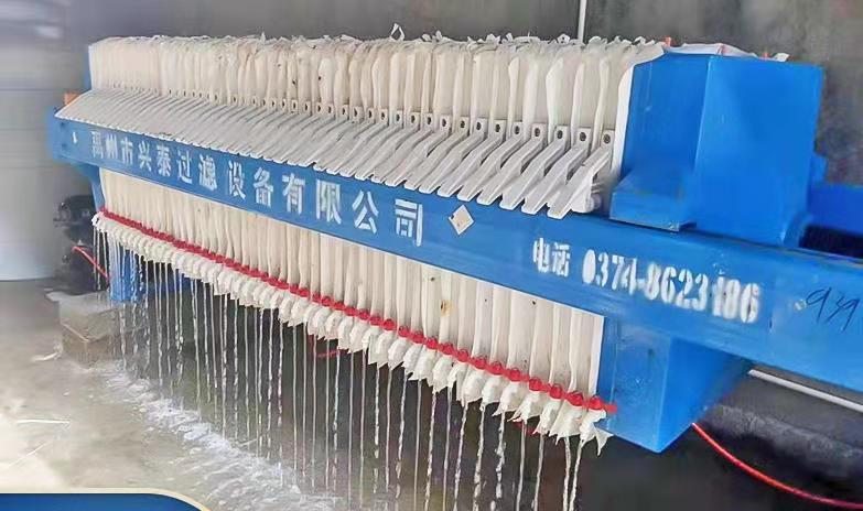 生活污水處理流程中將壓濾機(jī)放在什么位置？